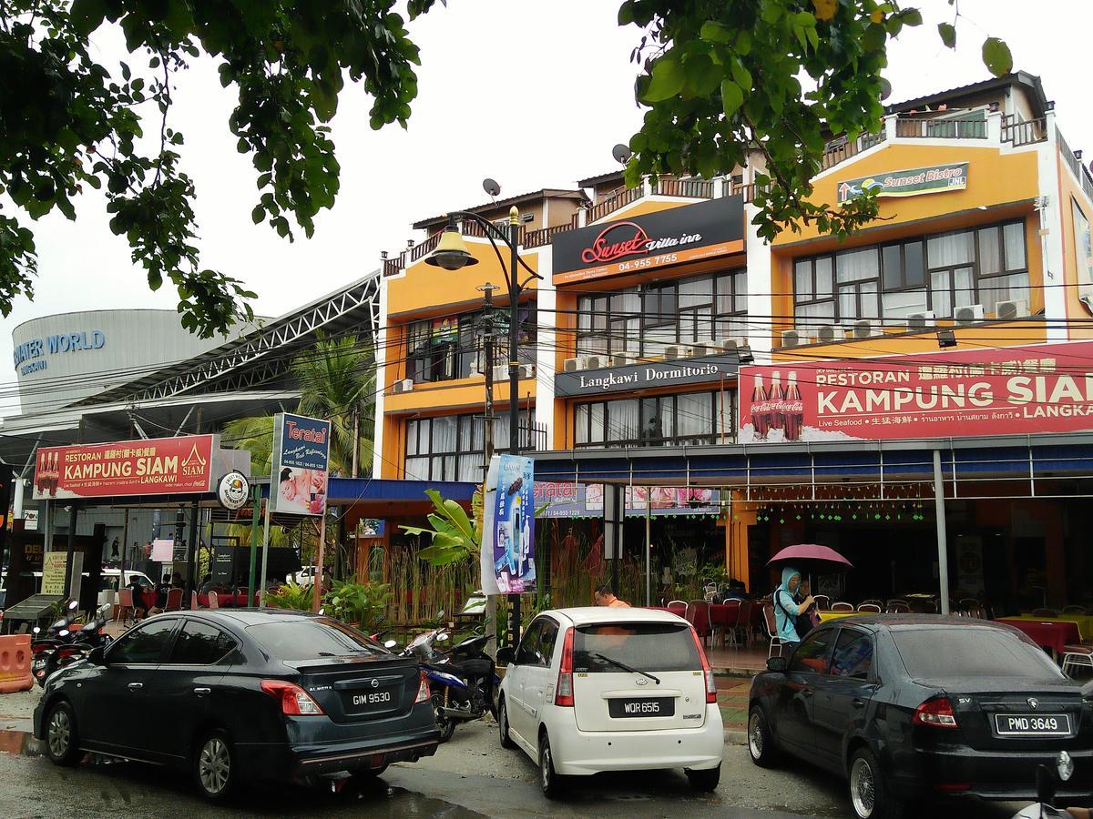 Sunset Villa Inn Pantai Cenang  Zewnętrze zdjęcie